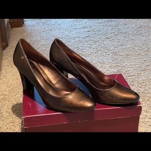 Size 9.5 Etienne Aigner Bronze Heels